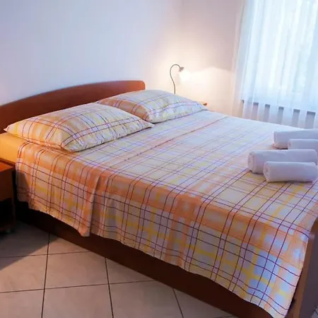 Apartmenthaus Kosirina-tisno *