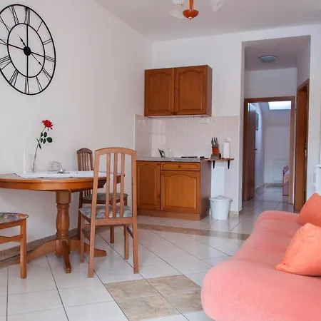 Apartment Apartmenthaus Kosirina-tisno