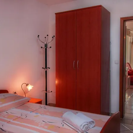 Apartmenthaus Kosirina-tisno דירה *