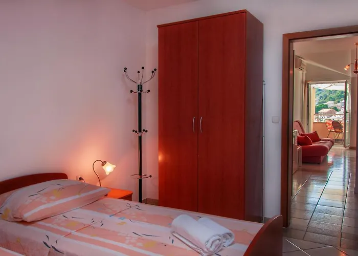 Apartmenthaus Kosirina-tisno Apartman *